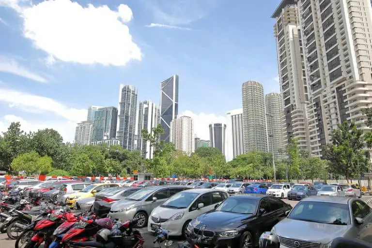 Driving in Malaysia KL parking