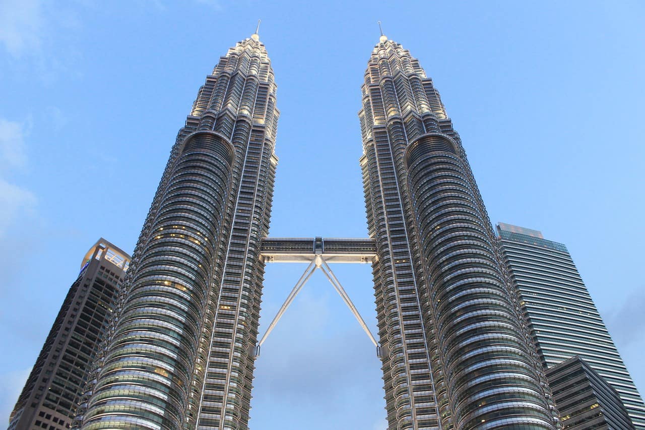 places to visit in Kuala Lumpur malaysia petronas twin towers