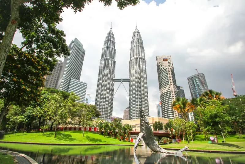 CLOSEST And BEST Hotels Near Twin Towers In Kuala Lumpur