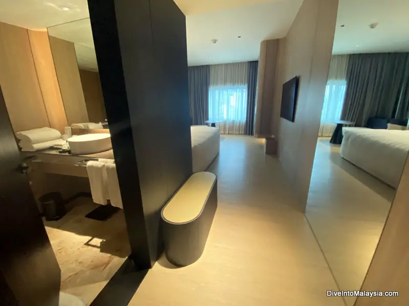 PARKROYAL Collection Kuala Lumpur Lifestyle Premier King Room entry