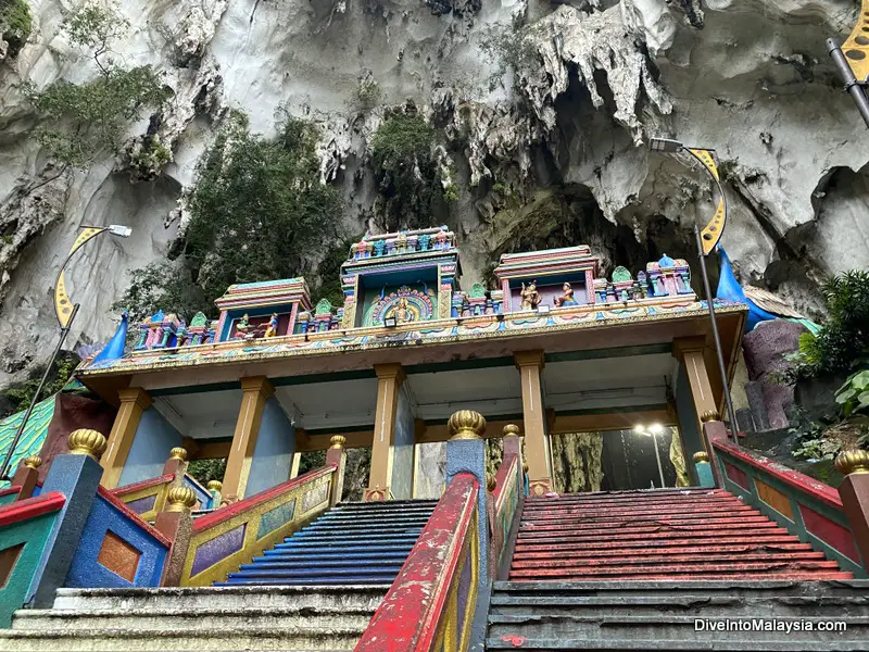 Batu Caves how many steps