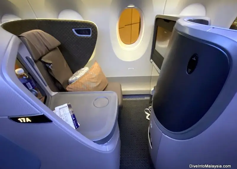 Singapore Airlines Business Class seat