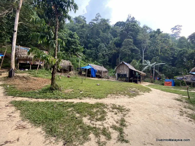 Orang Asli settlement in Taman Negara