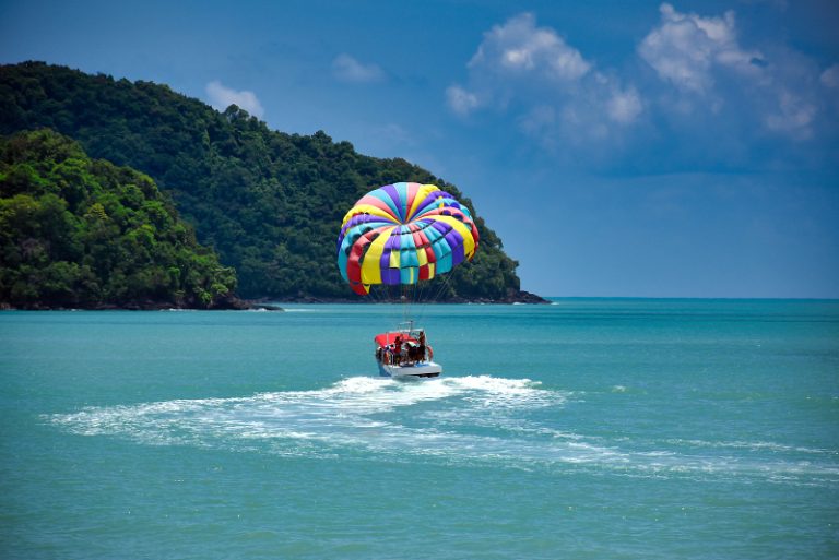 Langkawi Parasailing [2024]: All Your Options - Dive Into Malaysia