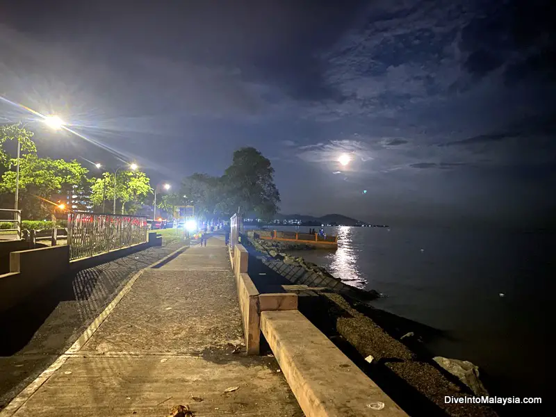 Tawau waterfront in moonlight