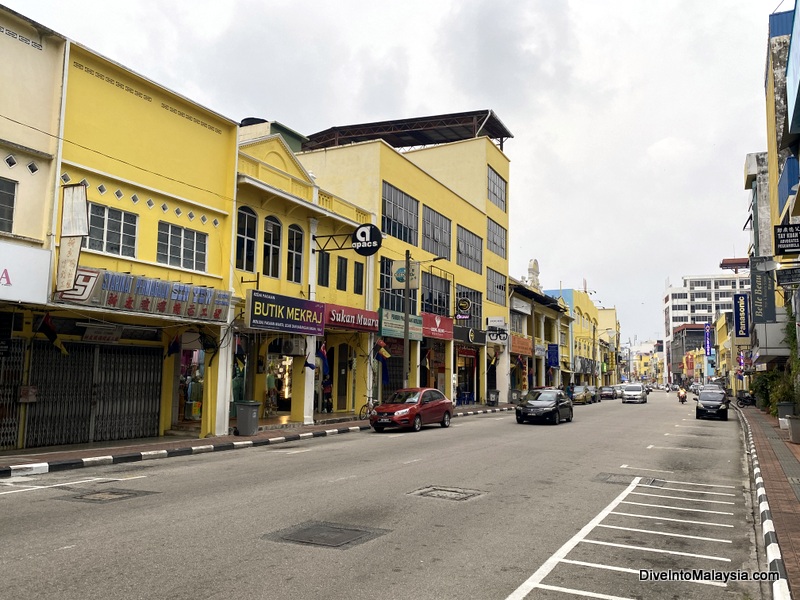 Muar Johor yellow street