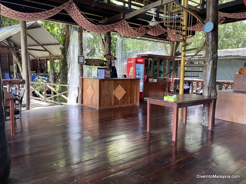 Borneo Natural Sukau Bilit Resort Reception area