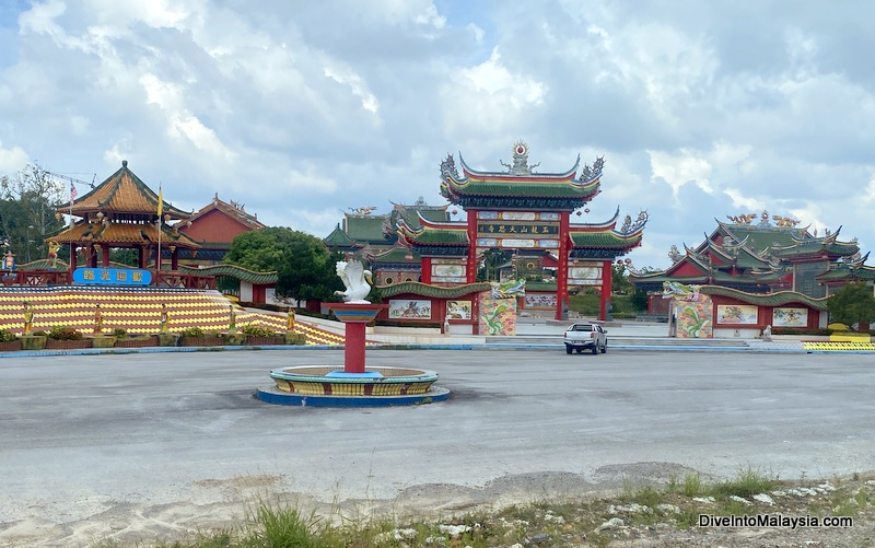 Jade Dragon Temple (Yu Lung San Tien En Si)