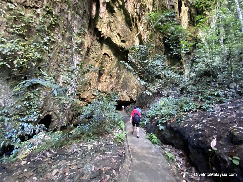 Mulu Caves Entering Lang Cave