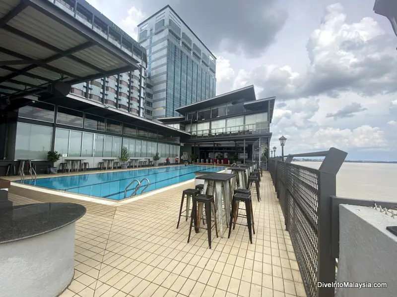 Kingwood Hotel Sibu pool