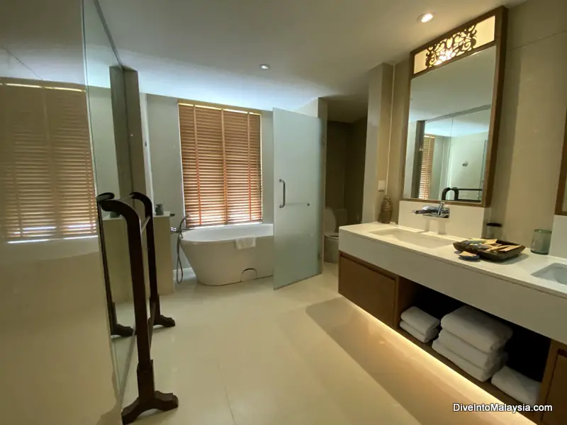 Tanjung Rhu Resort Cahaya King Suite Bathroom