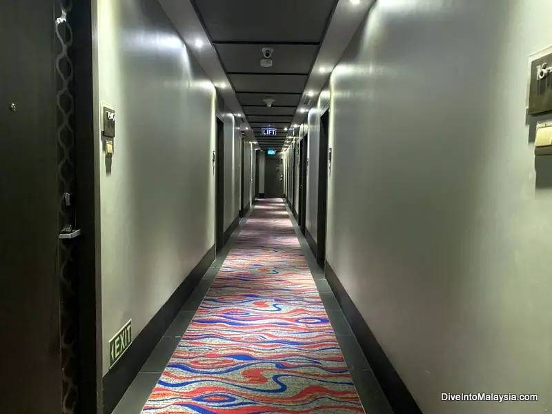 Hotel Boss Singapore Hallway
