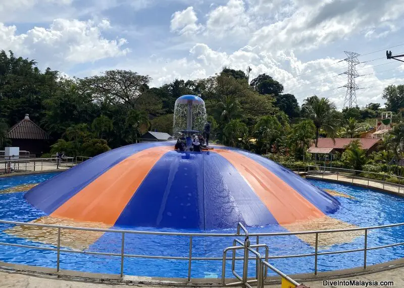 Bukit Merah Laketown Waterpark best attraction Giant Wet Bubble