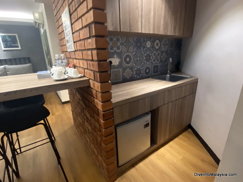 Arch Studio Cenang Family apartment kitchenette
