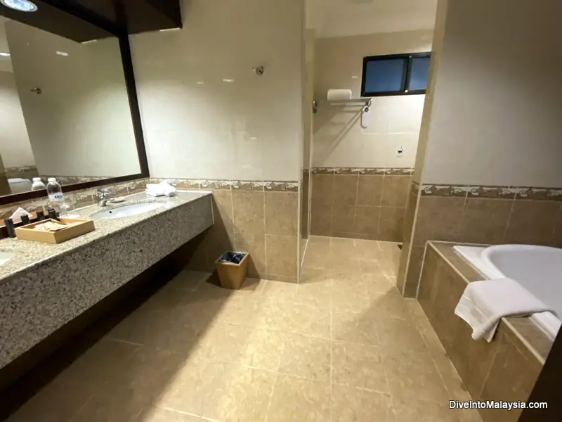 Berjaya Langkawi Premier Seaview bathroom